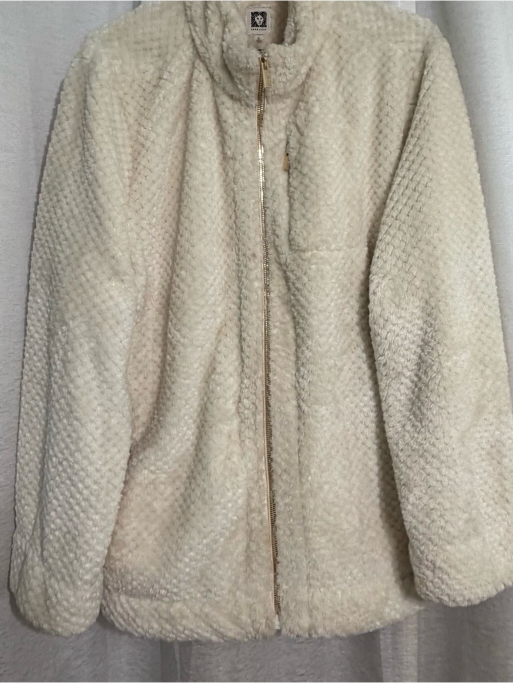 Women’s Winter White Cozy Faux Fur Zip Up Jacket Size Large